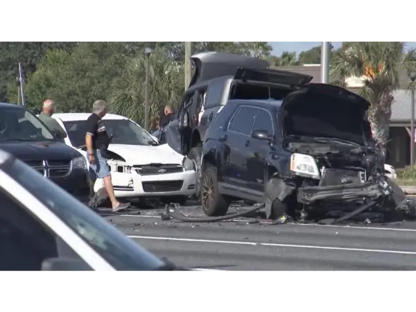 2025 ফোর্ড ব্রঙ্কো ট্রান্সমিশন মাউন্ট ব্যর্থতা: অফ-রোড নিয়ার-রোলওভার স্পার্কস কমিউনিটি অ্যালার্ম